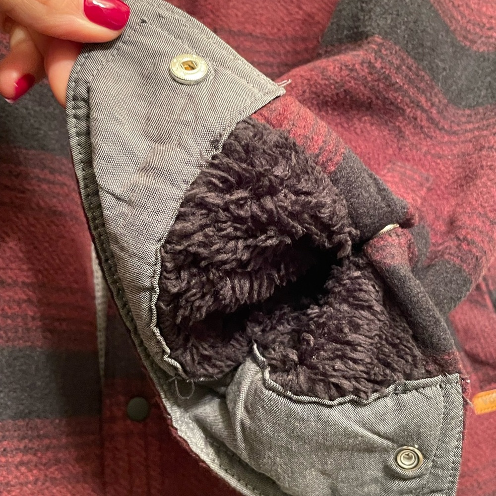 NWT Burgundy and Black Plaid Men's Fleece Jacket - Picture 8 of 10